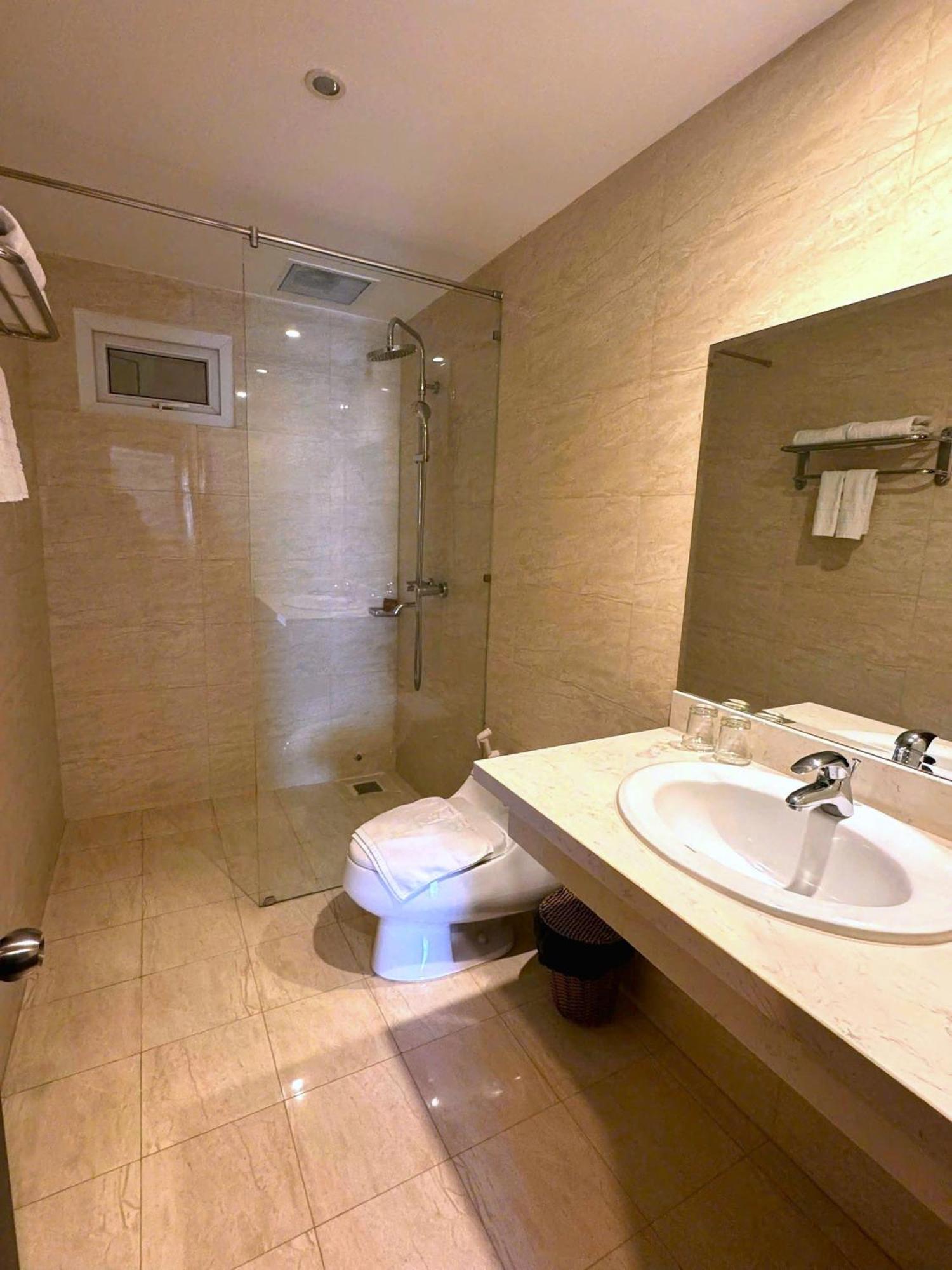 芽庄加里奥特酒店 外观 照片